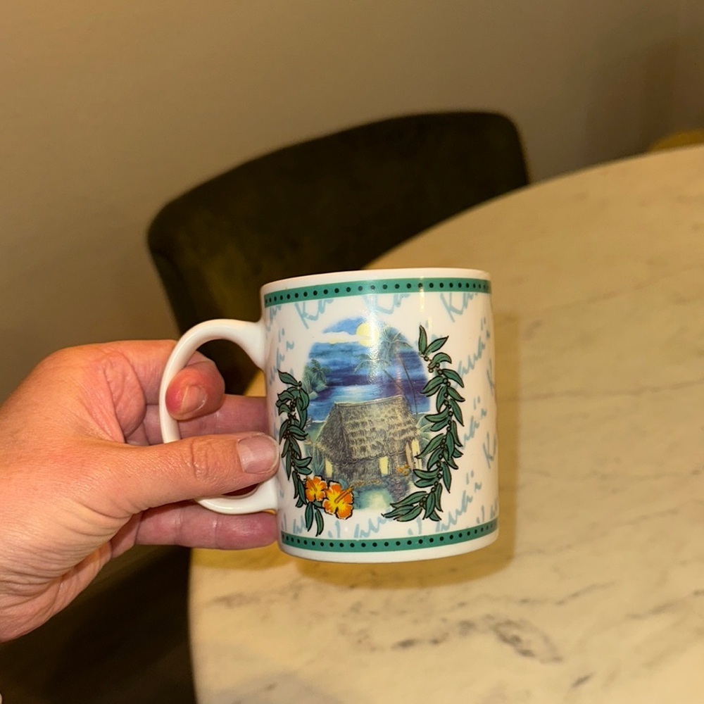 Hilo Hattie Kauai Scenic Cottage Mug with Green Accents